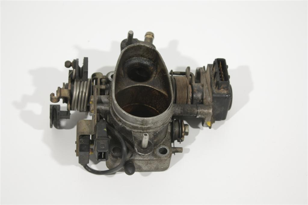 Audi 80 B4/100/A6 C4/A8 D2 2.8l AAH Drosselklappe Automatik 078133061A 