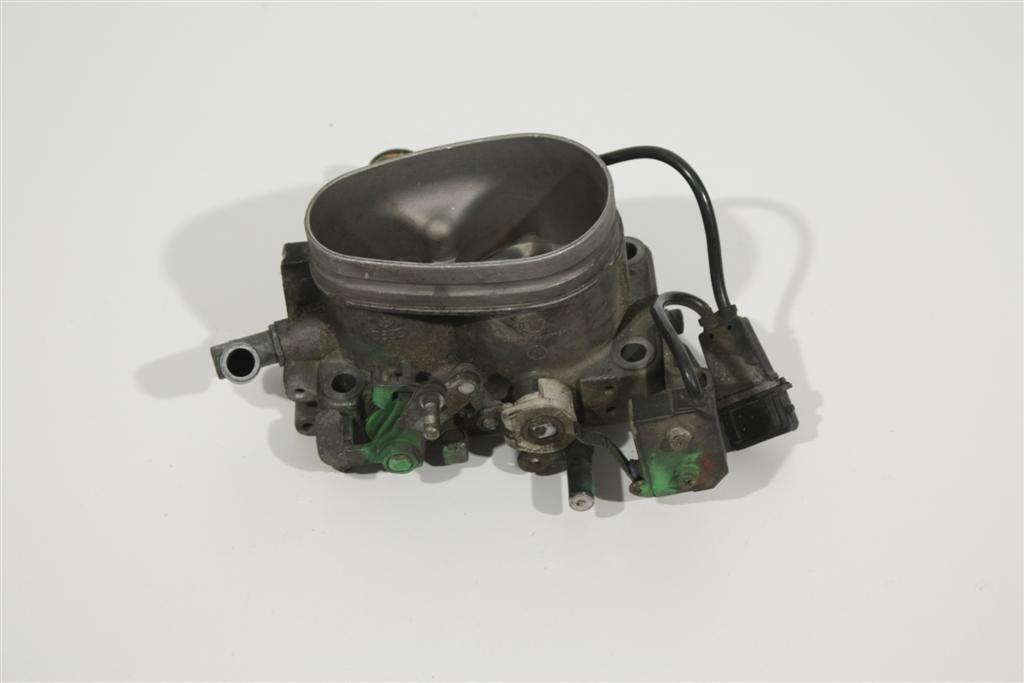 Audi 100 Typ 44 2.3l NF Drosselklappe 3-Gang Automatik 054133063A