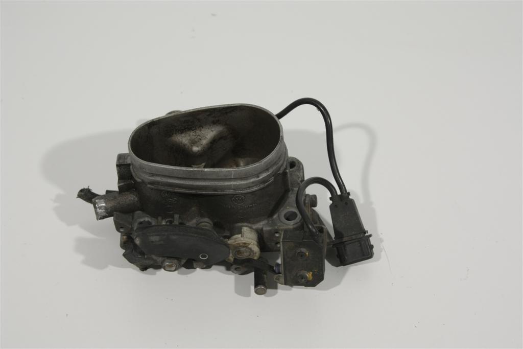 Audi 90 Typ 89/100 Typ 44 2.0l PS/RT Drosselklappe 034133063BN 034133063BN 