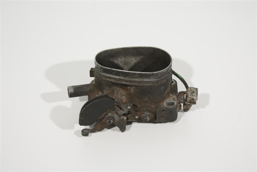 Audi/VW 80/90 Typ 81/Passat 32b 2.0l JS Drosselklappe 034133063AC 