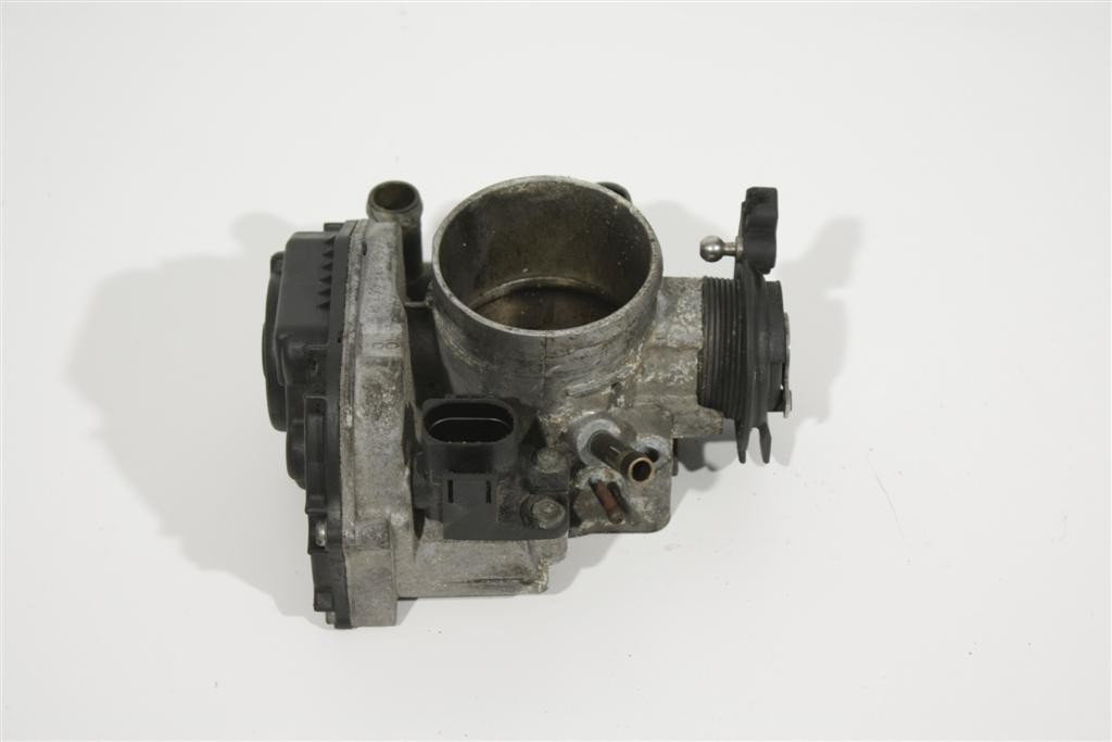 Audi/VW A4 B5/A6 4B/Passat 1.8l ADR/AFY Drosselklappe 058133063H 058133063H 