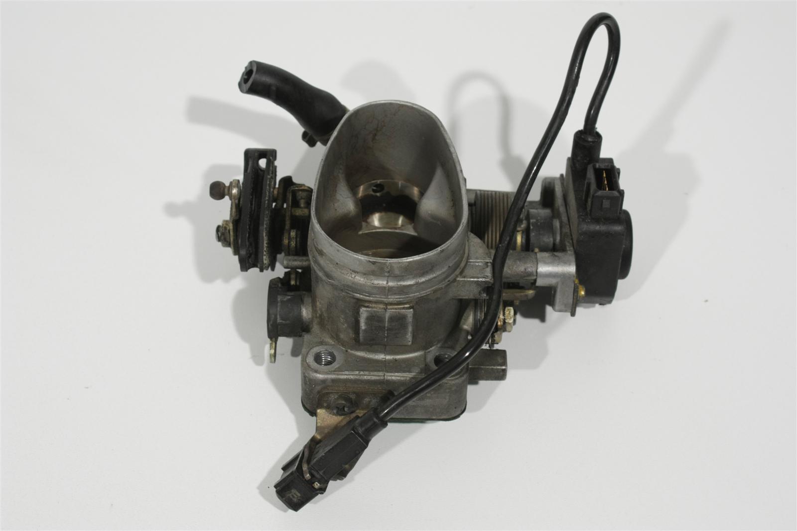 Audi 80 B4/100 C4 2.3l NG/AAR Drosselklappe Automatik 054133063C 