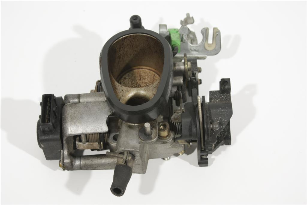 Audi 80 B4/A4 B5/A6 C4 2.6l ABC Drosselklappe Automatik 078133063R 078133063R 