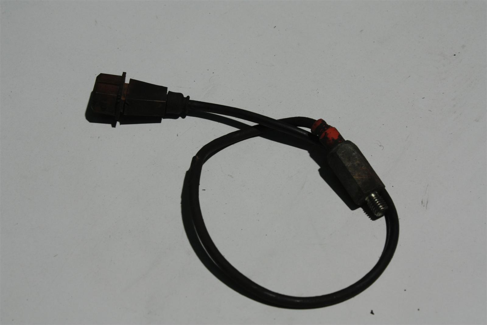 Audi 100/200 Typ 44 MC Klopfsensor 054905377D 
