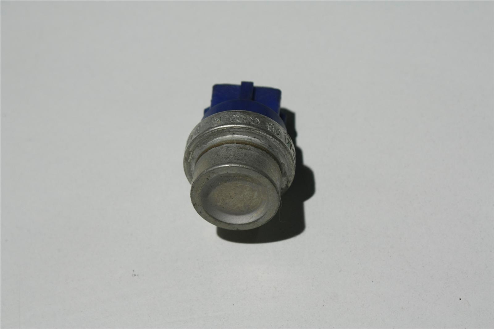 Audi 80/100/A4/A6/A8 Temperaturfühler 025906041A 