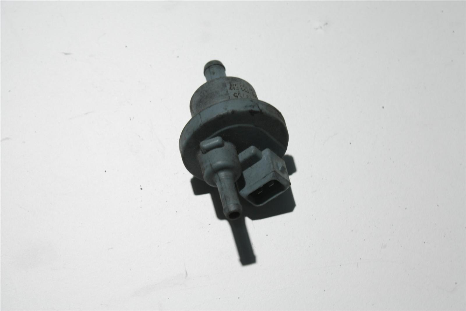 Audi 200 20V/S2/S4/S6 C4/V8 Magnetventil 034133517 