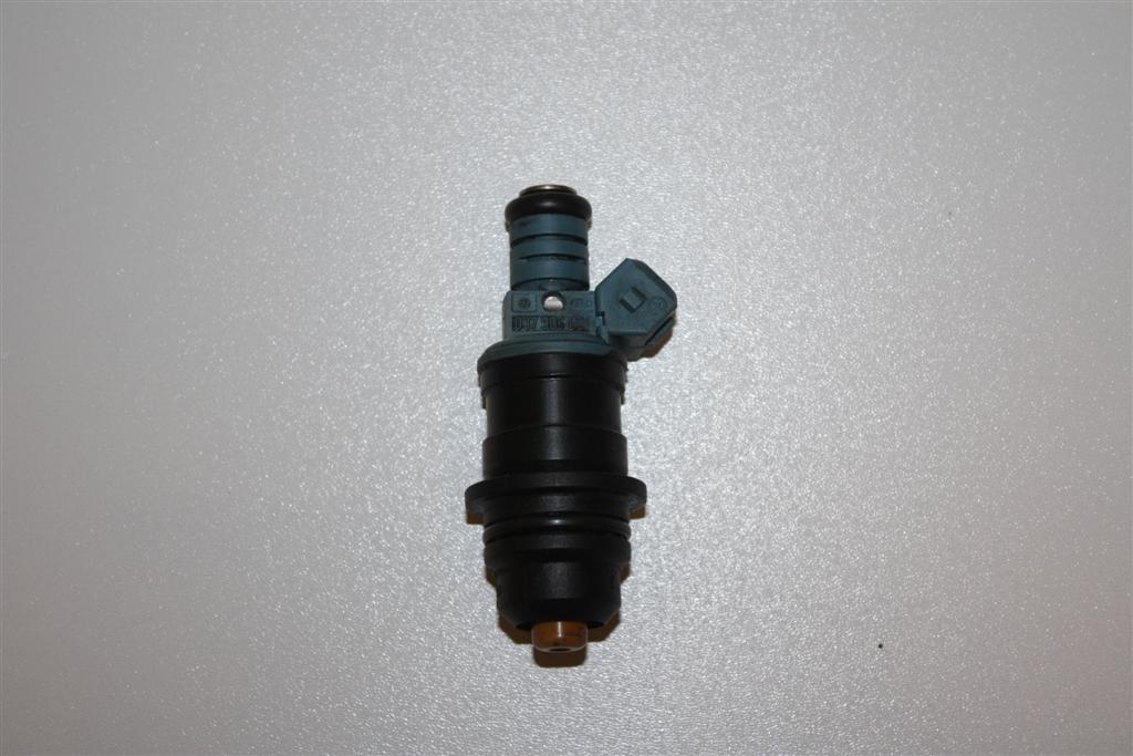 Audi 80 B4/100/A6 C4 2.0l 115PS ABK Einspritzventil 037906031R 037906031C 