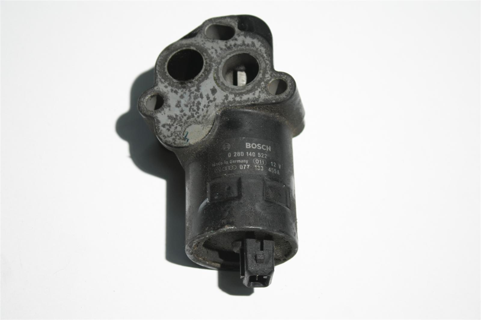 Audi 80/100/A6/A8 2,8l AAH Leerlaufregelventil 077133455A 