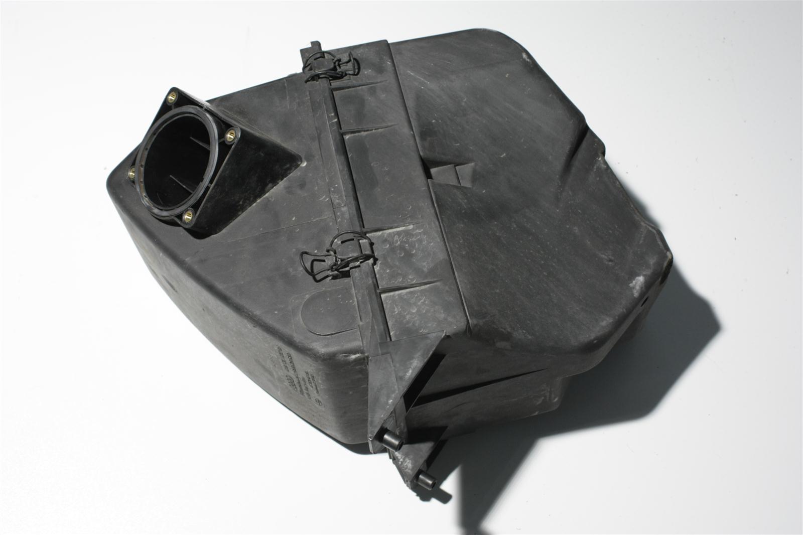 Audi 100/A6 C4 2.8l AAH Luftfilter 4A0133837D 