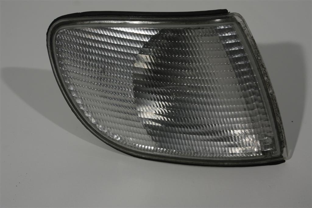 Audi A6 C4 Blinker vorne Rechts weiß 4A0953050D 