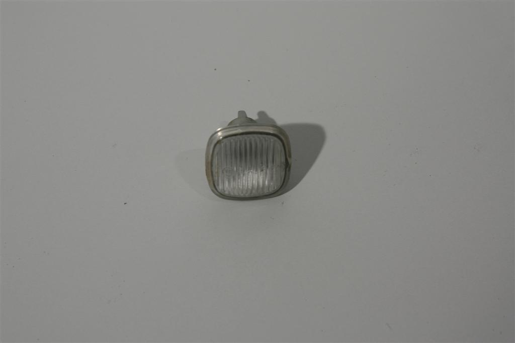 Audi A3/A4/A8 Seitenblinker vorne weiß 4D0949127D 