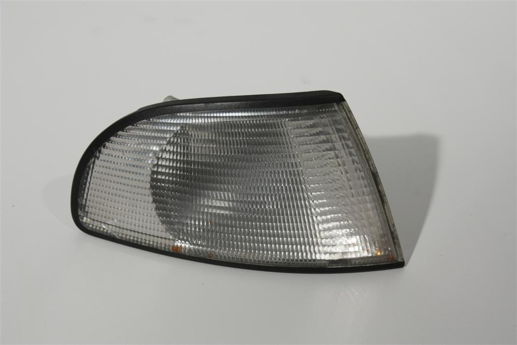 Audi A4 B5 Blinker Valeo vorne Rechts 8D0953050A 