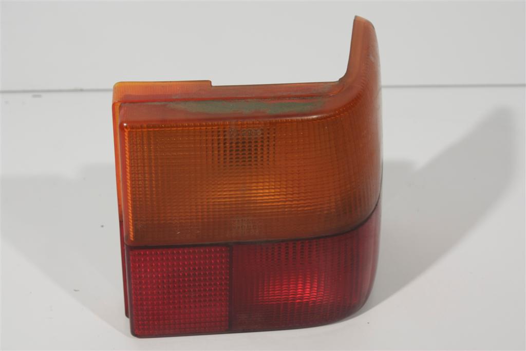 Audi 80/90 Typ81/85 Limousine 100/200 Typ44 Avant Rücklicht hi. Re. 445945218 