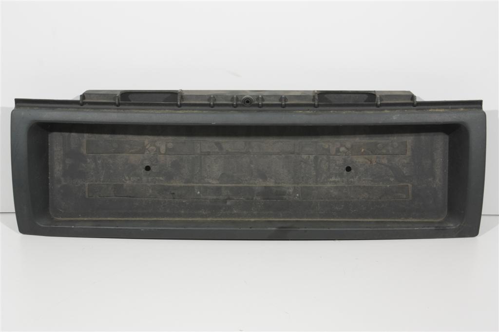 Audi 80 B4 Limousine Kennzeichenblende Plastik schwarz  8A5853465 