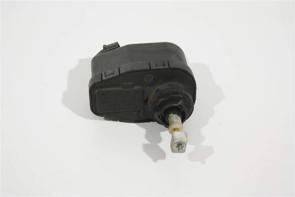 Audi 100/200 Typ 44 Scheinwerfer Stellmotor Hella 443941295
