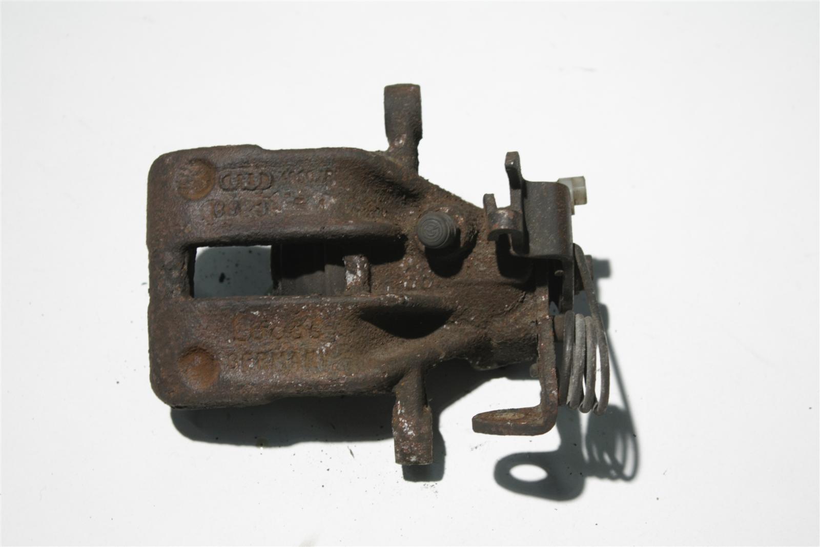 Audi A4 B5 Quattro Bremssattel Hinten Links 8D0615423B 