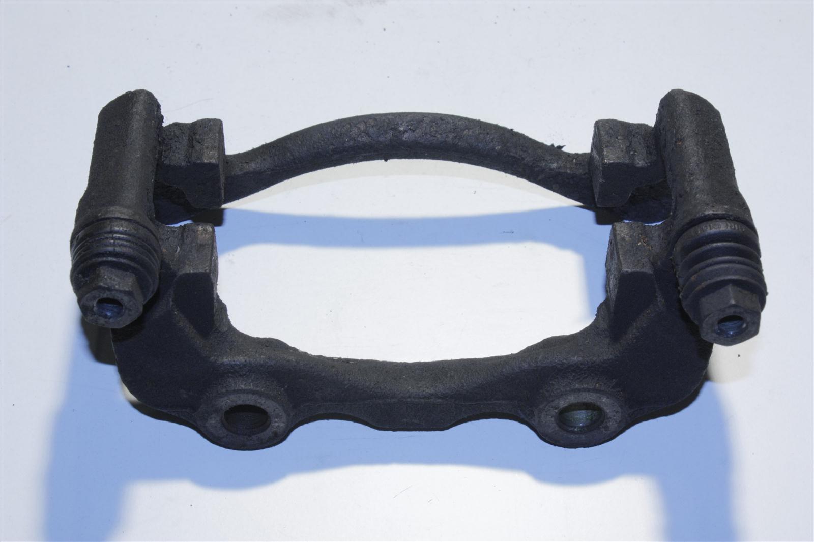 Audi 80 Typ 89/B4/100 Typ 44 Bremsträger + Führungsbolzen Lucas 54 Vorne 443615125F 
