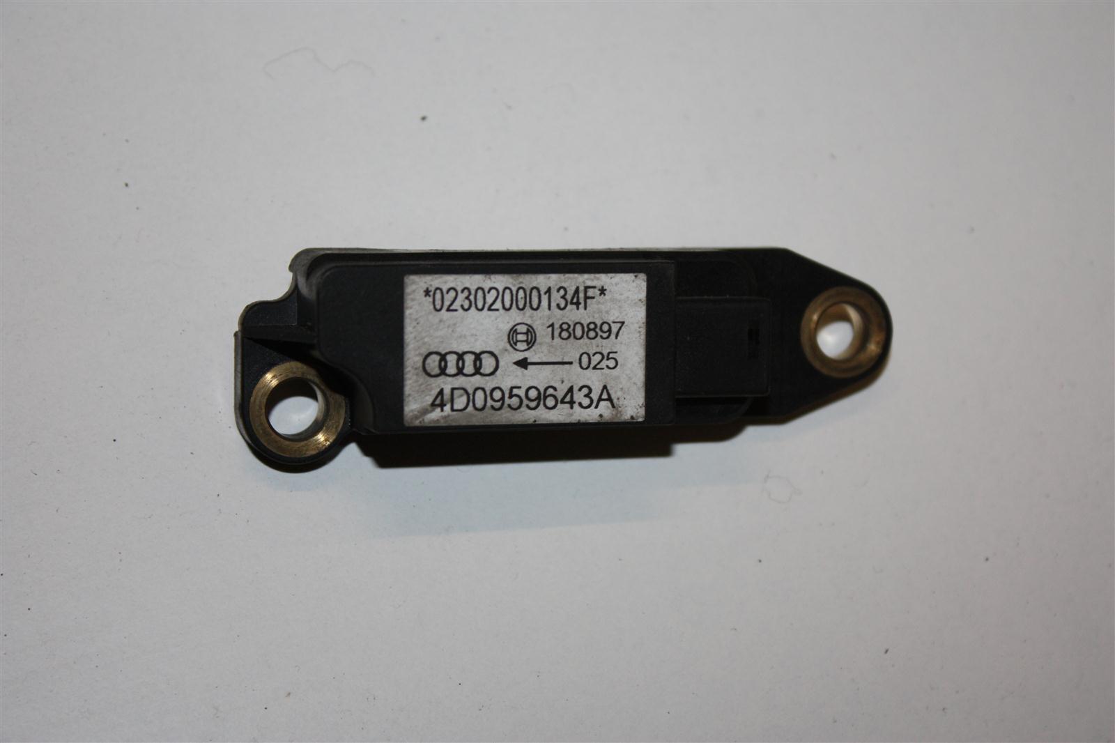 Audi A8 D2 Crash-Sensor 4D0959643A 