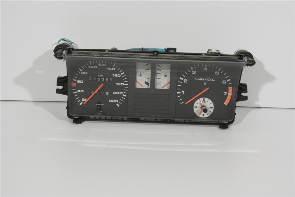 Audi 80/90 Typ 81/85 5 Zylinder Kombiinstrument weiße Instrumentenblätter