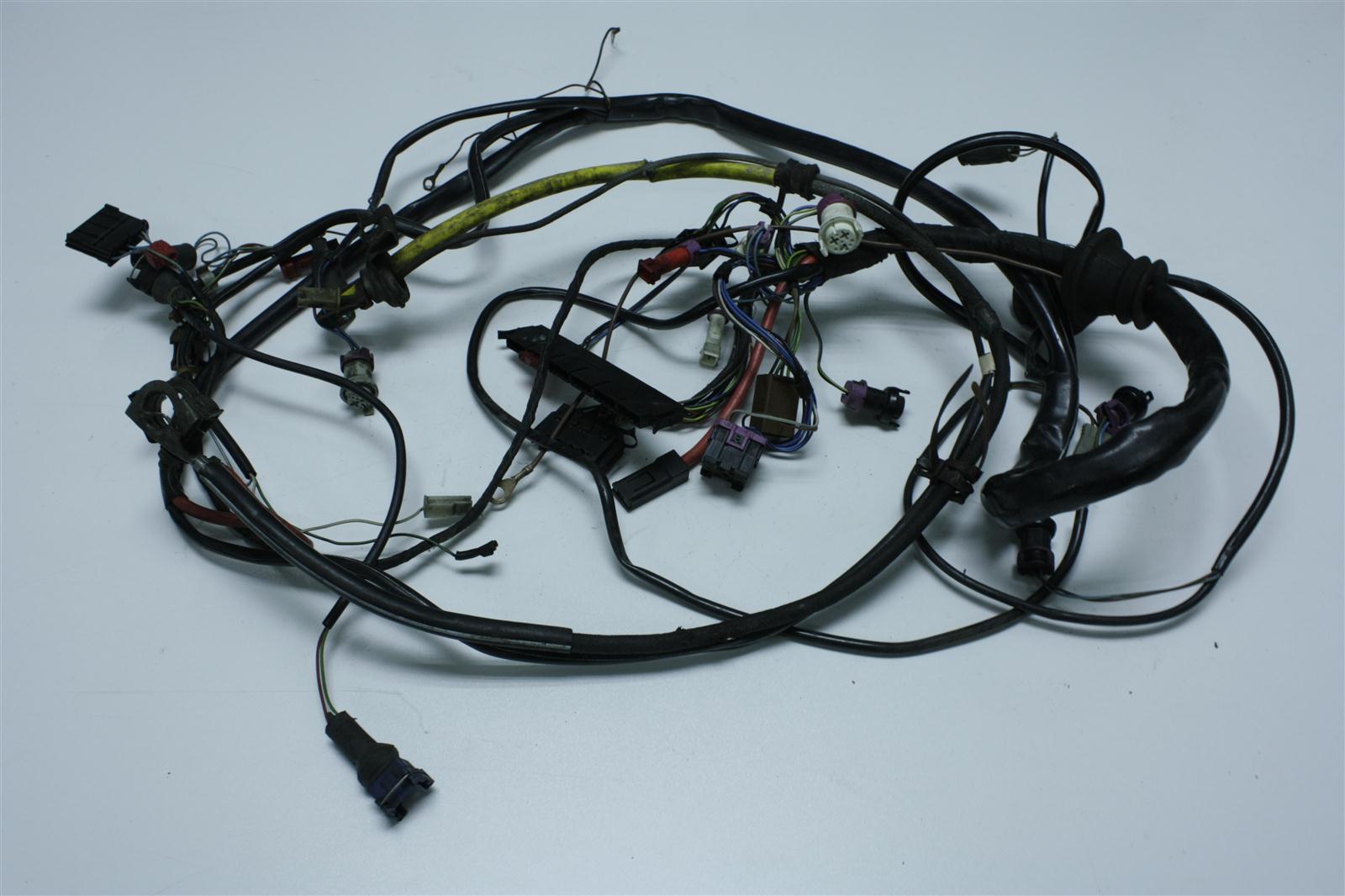 Audi 80 Typ 81/85 1.8l 110PS PV Kabelbaum Motorraum linke Seite Schaltgetriebe 