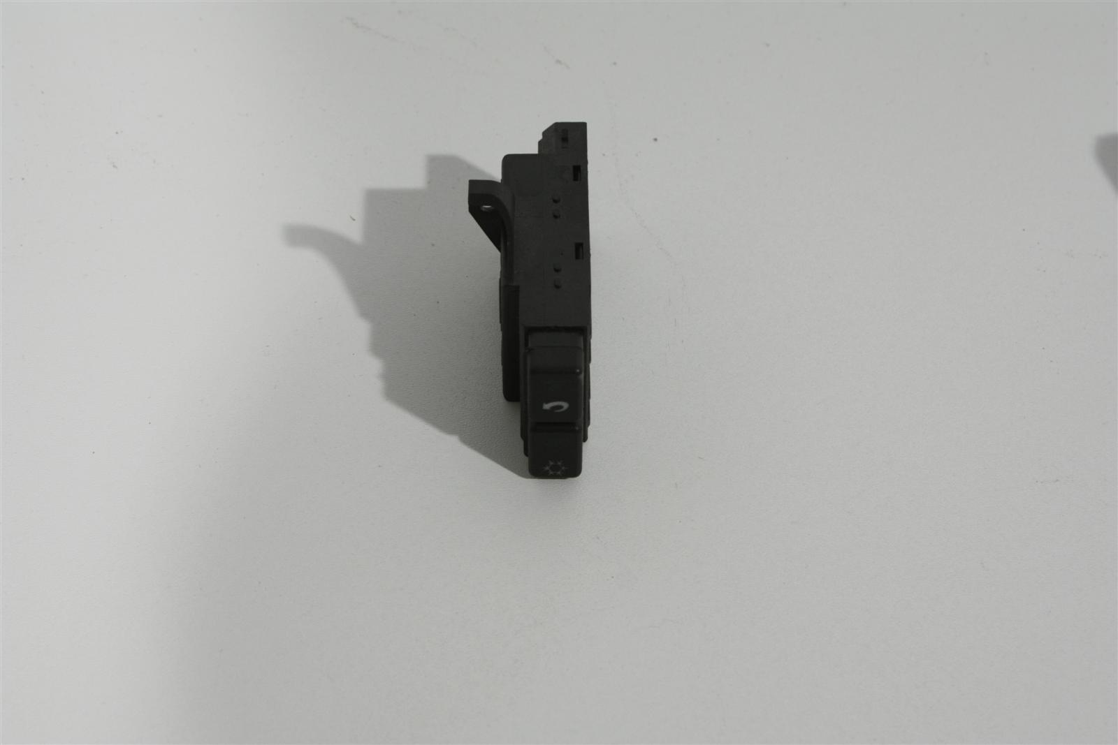 Audi 100/A6 C4 Schalter Umluft Klimaanlage 4A0959621 