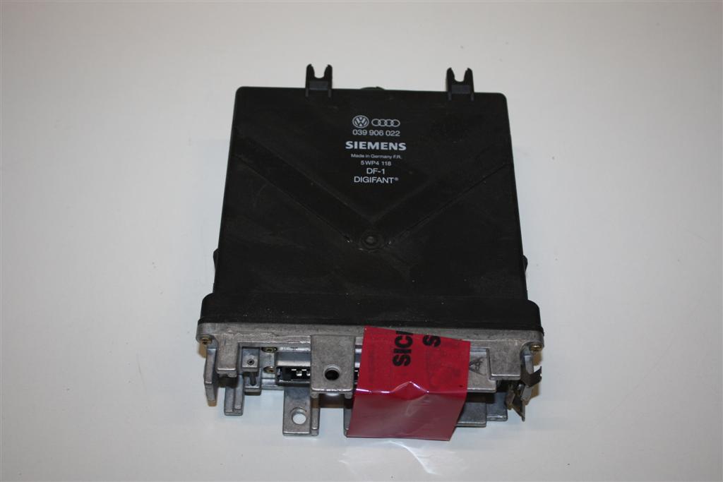 Audi 80 B4 2.0l 115PS ABK Motorsteuergerät 039906022 