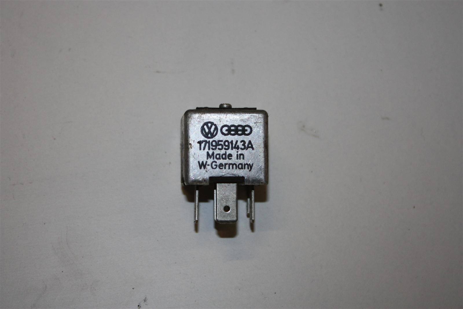 Audi/VW 50/80/100 Relais Heckscheibenheizung 171959143A 