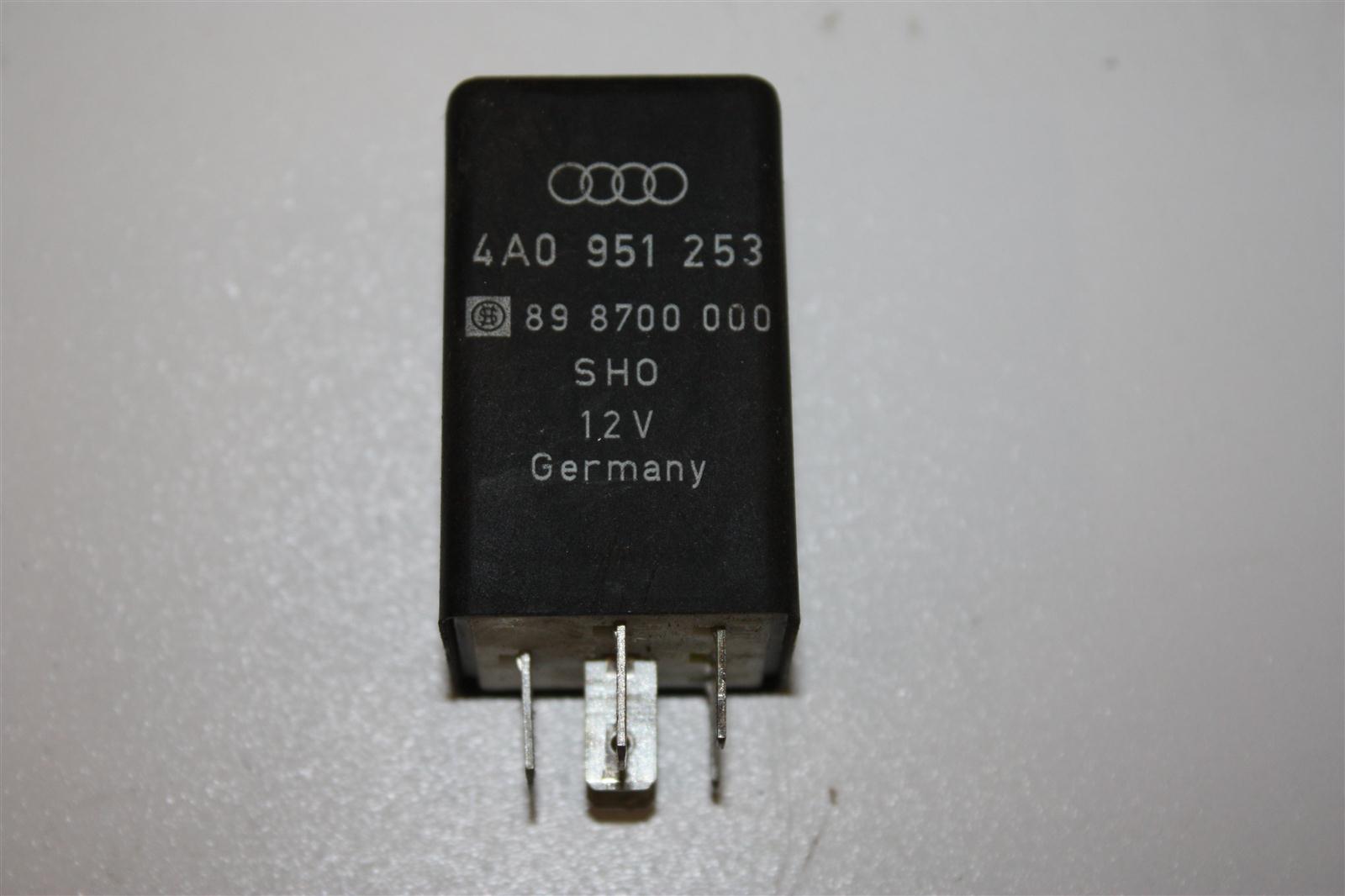 Audi/VW 100/A4/A6/A8 Relais 210 Automatikgetriebe 4A0951253 