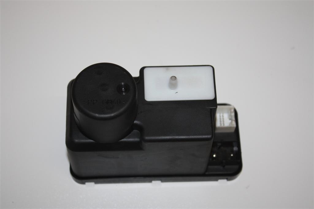 Audi 80 B4/100/A6 C4/A4/A8 Pumpe Zentralverriegelung 4A