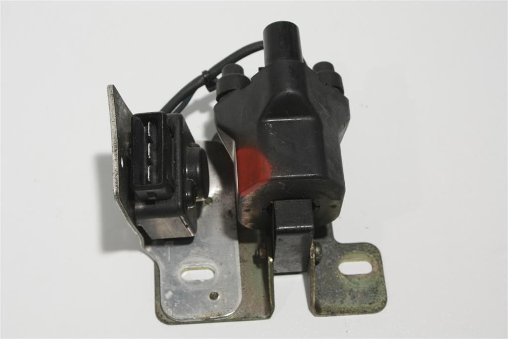 Audi 80 Typ 81/89/B4/100/200 Typ 44 Zündspule Hitachi 443905105D