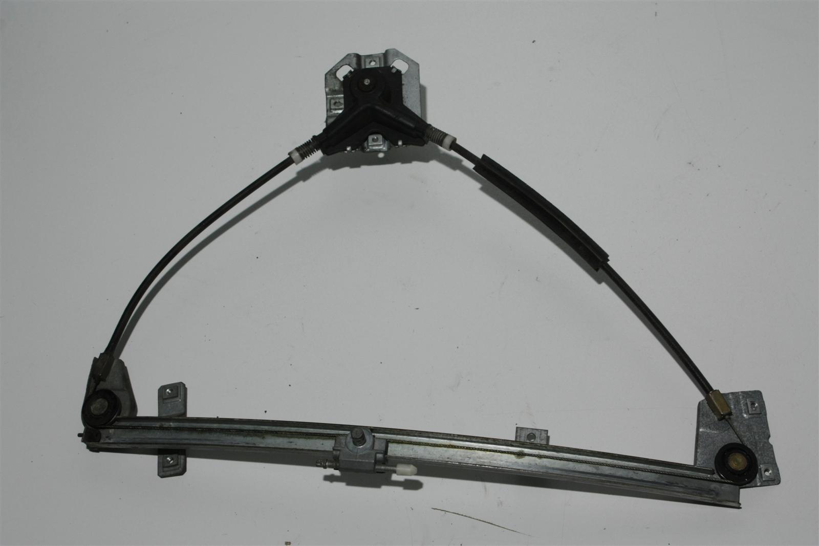 Audi 100/200 Typ 44/V8 man. Fensterheber Vorne Links 443837399C 