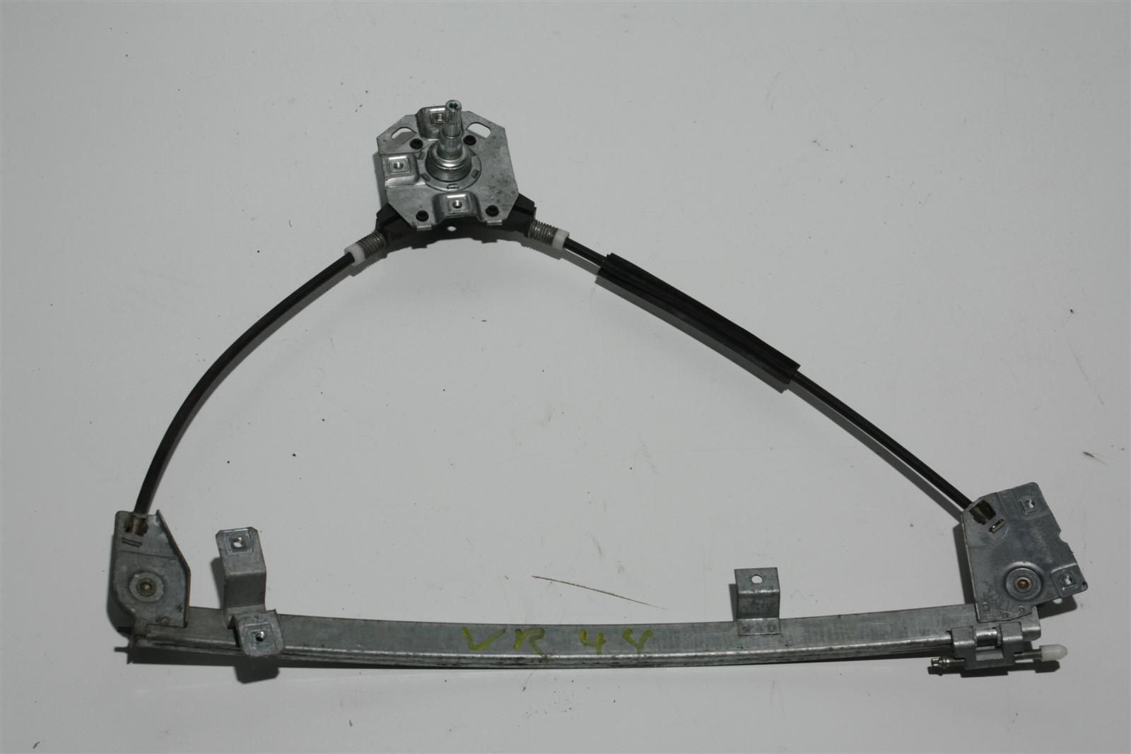Audi 100/200 Typ 44/V8 man. Fensterheber Vorne Rechts 443837400C 