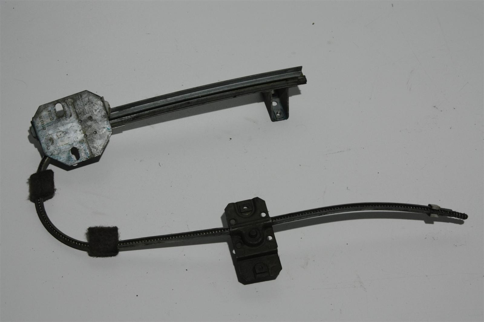 Audi 80/90 Typ 81/85 man. Fensterheber Hinten Links 813839399C 