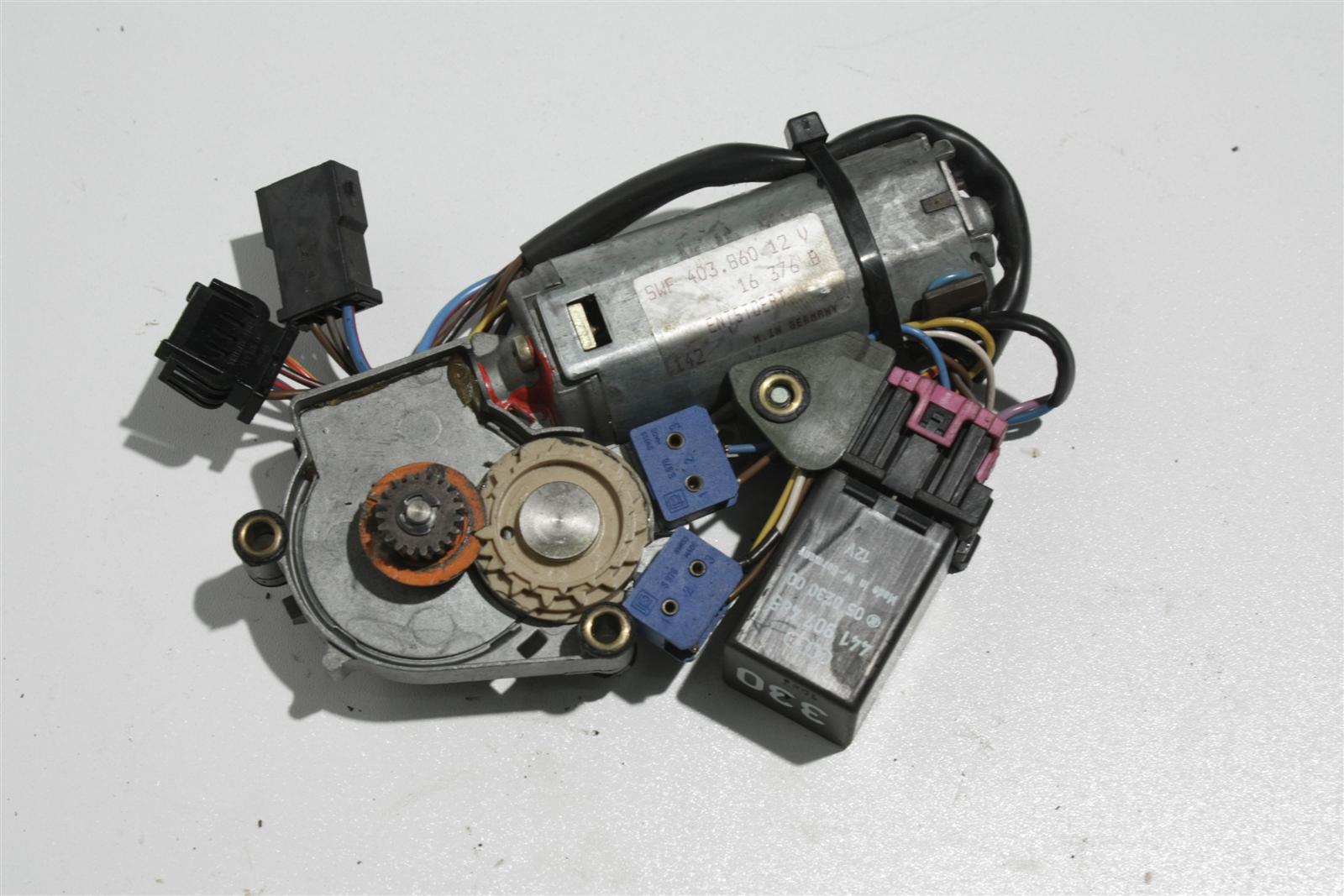Audi 100 C4 Schiebedachmotor Webasto 4A0877795A 