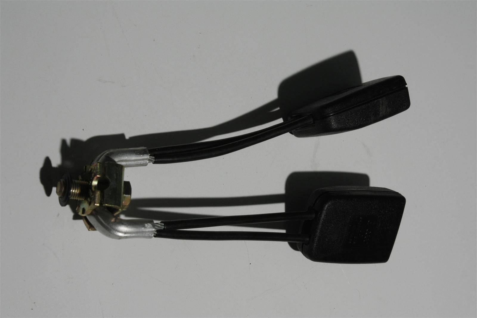 Audi 100/200 Typ 44 Doppelgurtschloss Hinten 443857739A 