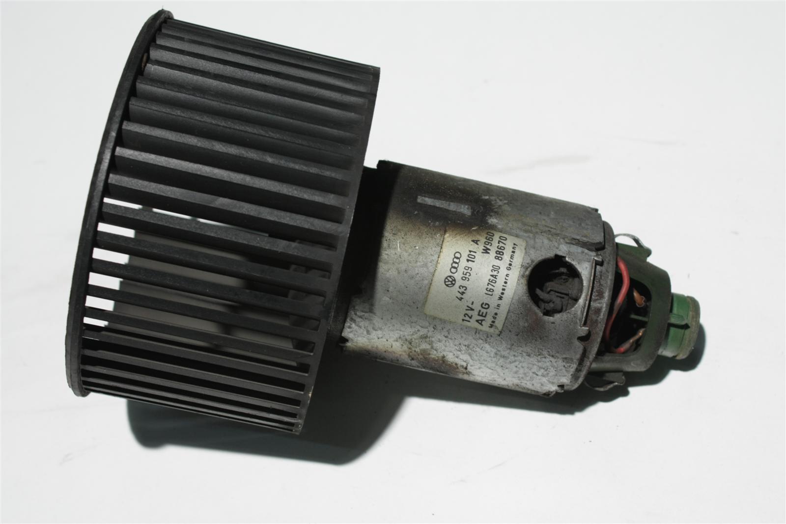 Audi 100/200 Typ 44/V8 Gebläse Heizung 443959101 